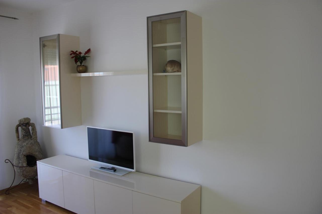 Appartement Toni à Omiš Extérieur photo