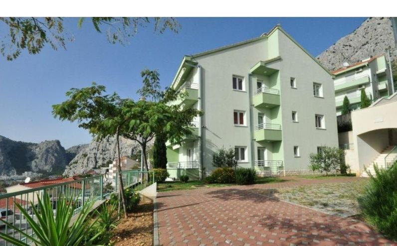 Appartement Toni à Omiš Extérieur photo