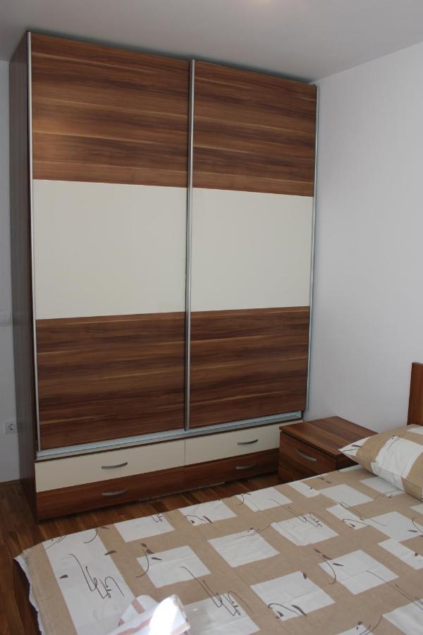 Appartement Toni à Omiš Extérieur photo