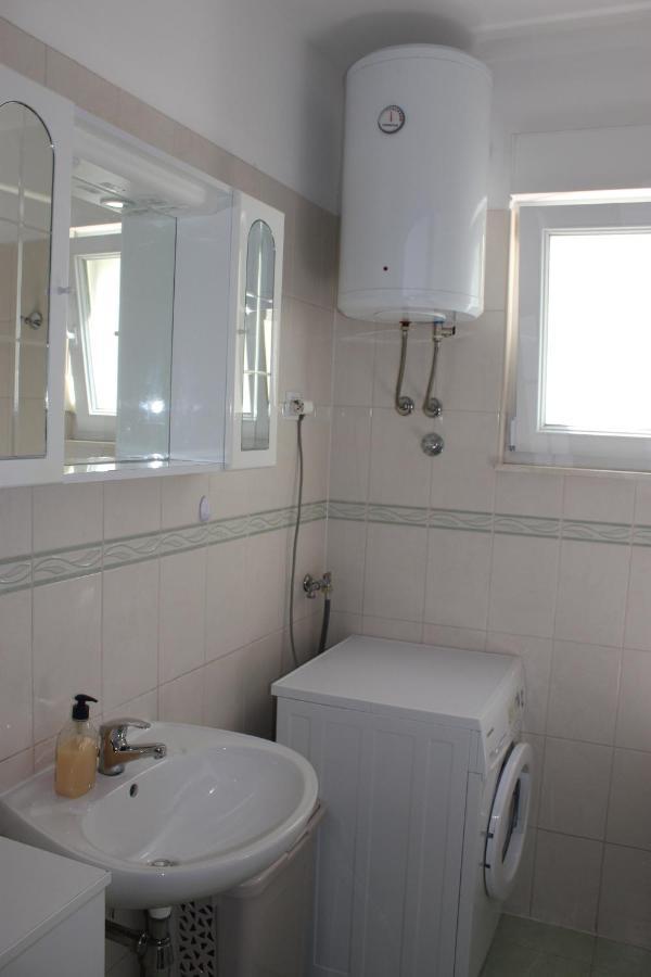 Appartement Toni à Omiš Extérieur photo