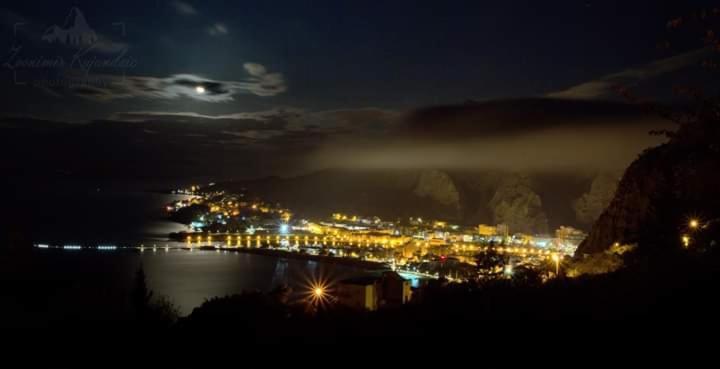 Appartement Toni à Omiš Extérieur photo
