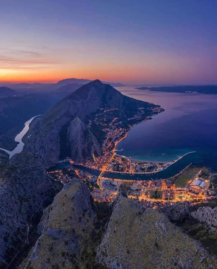 Appartement Toni à Omiš Extérieur photo